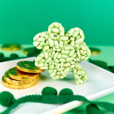 Irish luck shamrock rice krispie treat with gold coins.